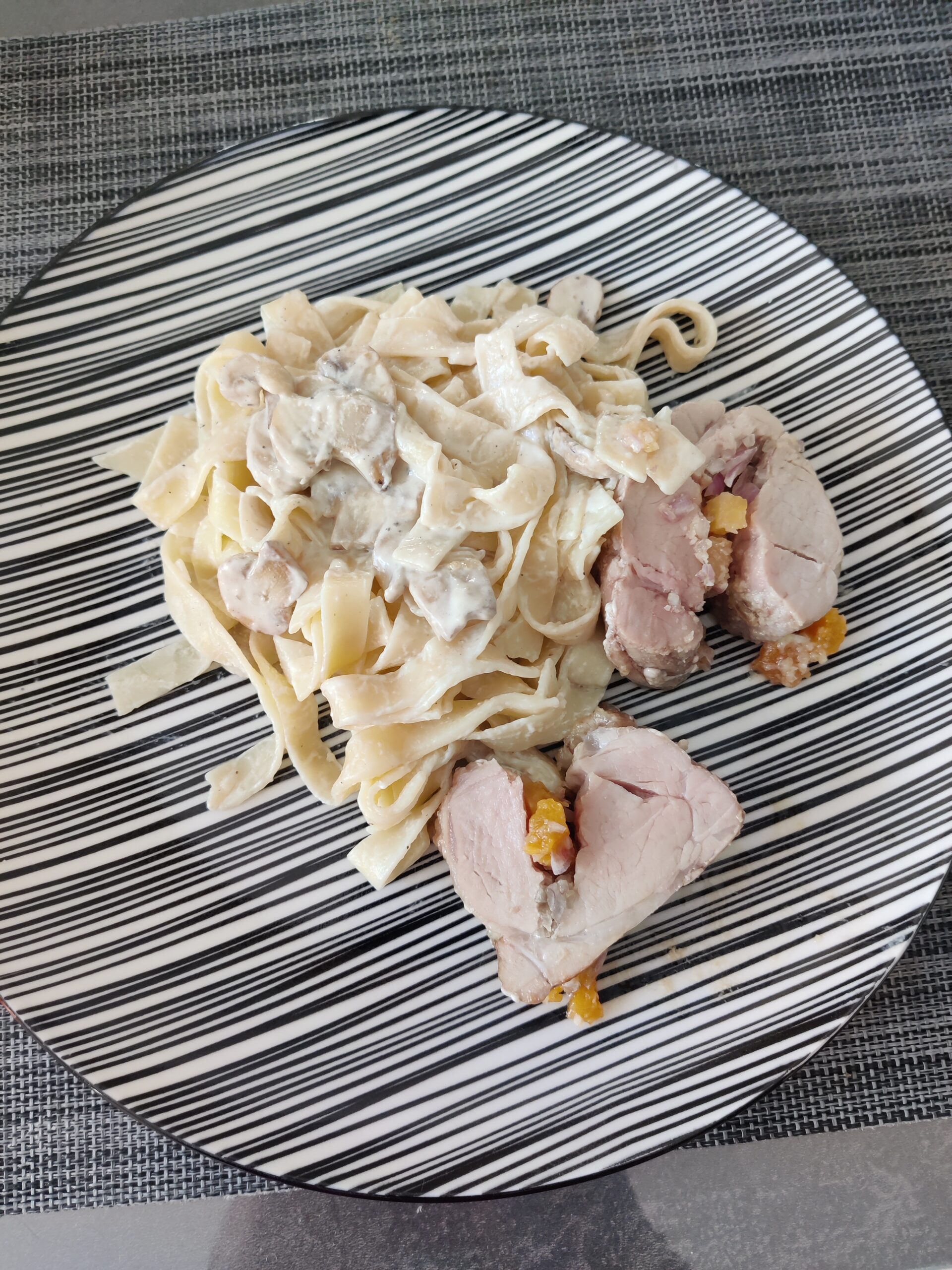 Filet Mignon aux Champignons et Tagliatelles